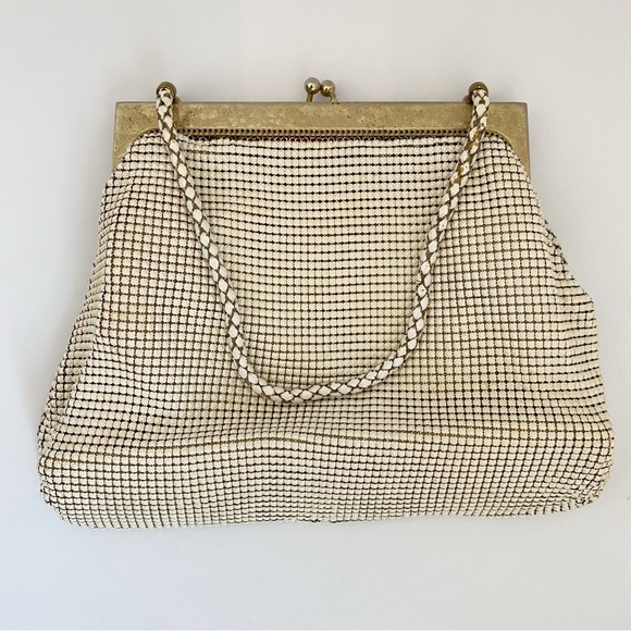 Whiting and Davis Metal Mesh Kiss Lock Bag in Ivory - Picture 2 of 14
